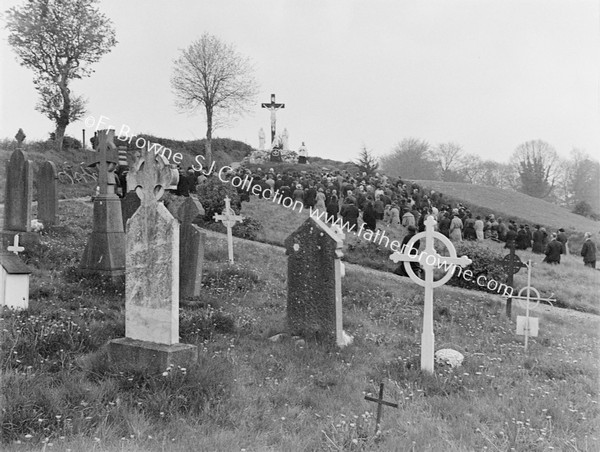 PRAYING FOR DEAD AT BALLYPOUSTA CEMETERY CANON HARMON & FR.T.COUNIHAN S.J.